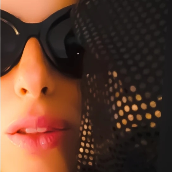 Meet your Posher, Rita - Picture 2 of 3